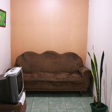 Apartamentos Mary Quesada (Alajuela) Exterior foto
